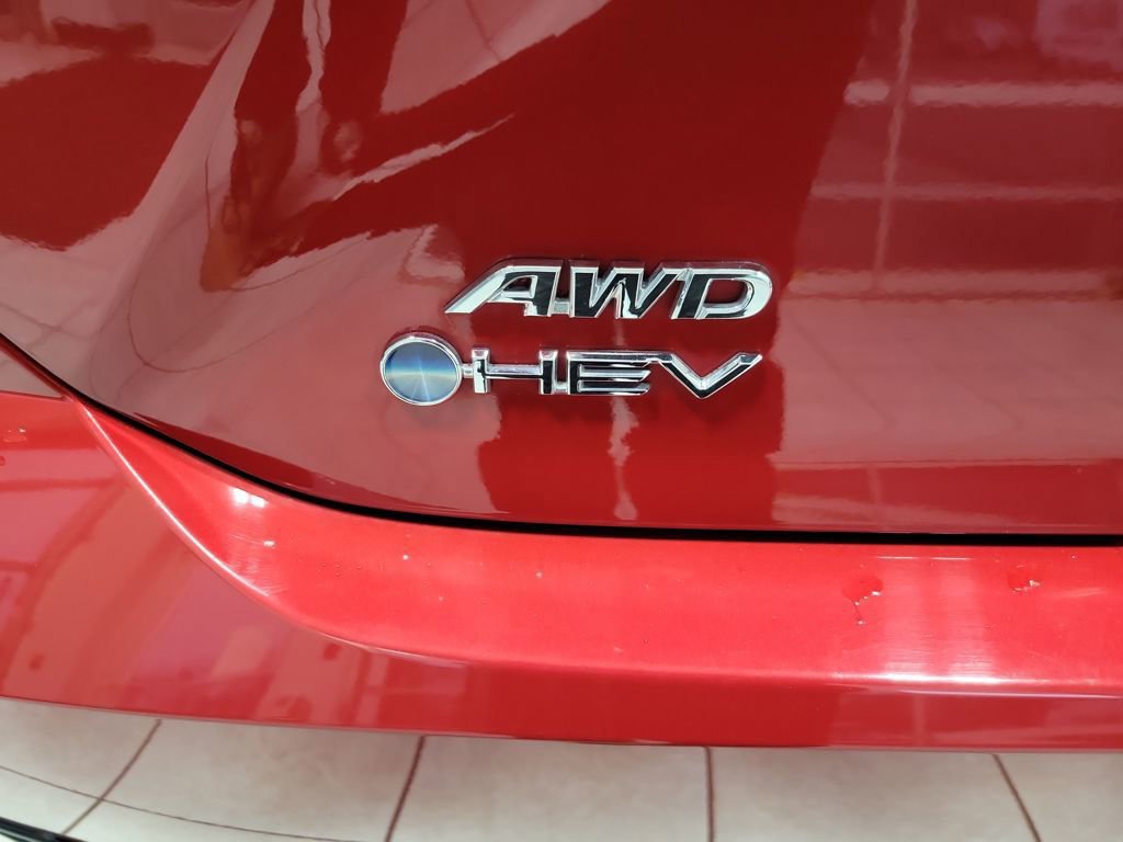 Used 2025 Toyota Camry XLE image 8