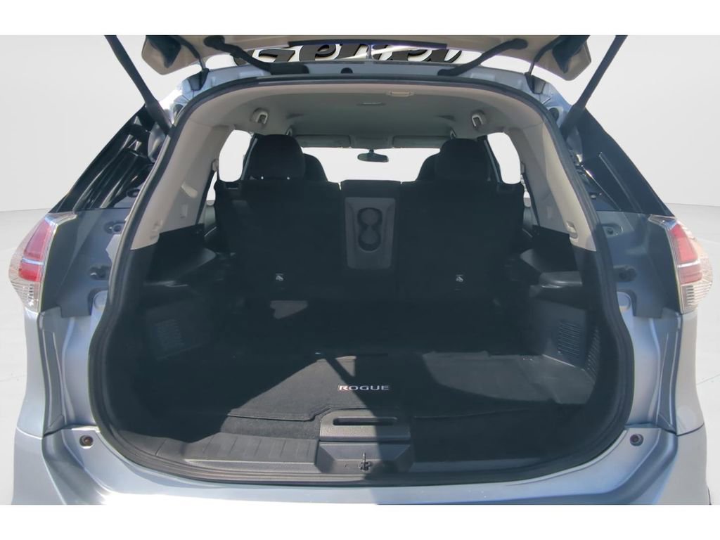 Used 2016 Nissan Rogue SV w/ SV Premium Package image 9