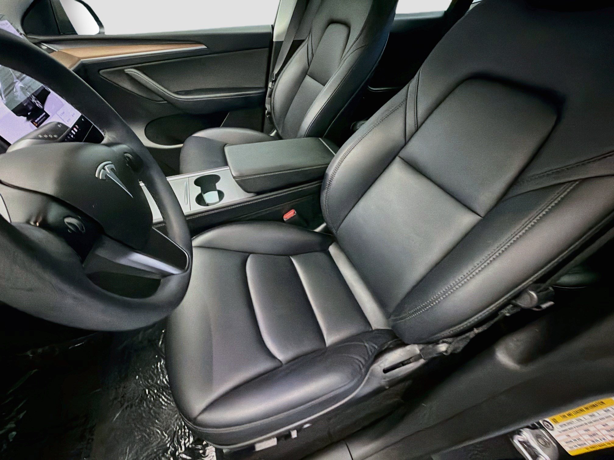 Used 2022 Tesla Model Y Long Range AWD/4WD image 11