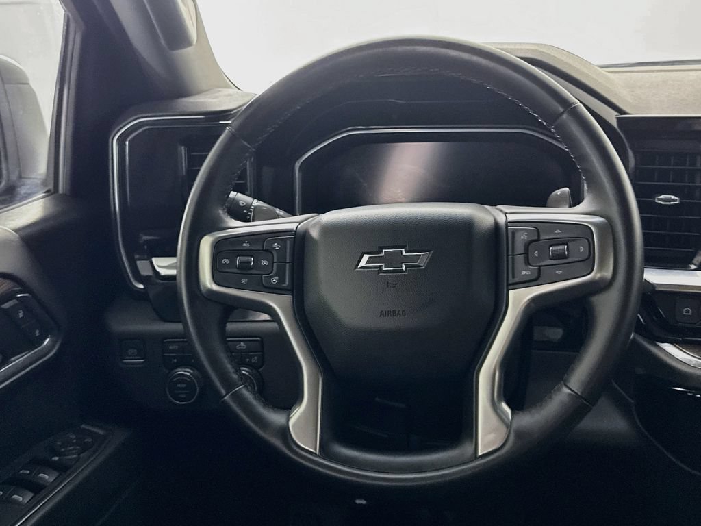 Used 2023 Chevrolet Silverado 1500 RST AWD/4WD image 14