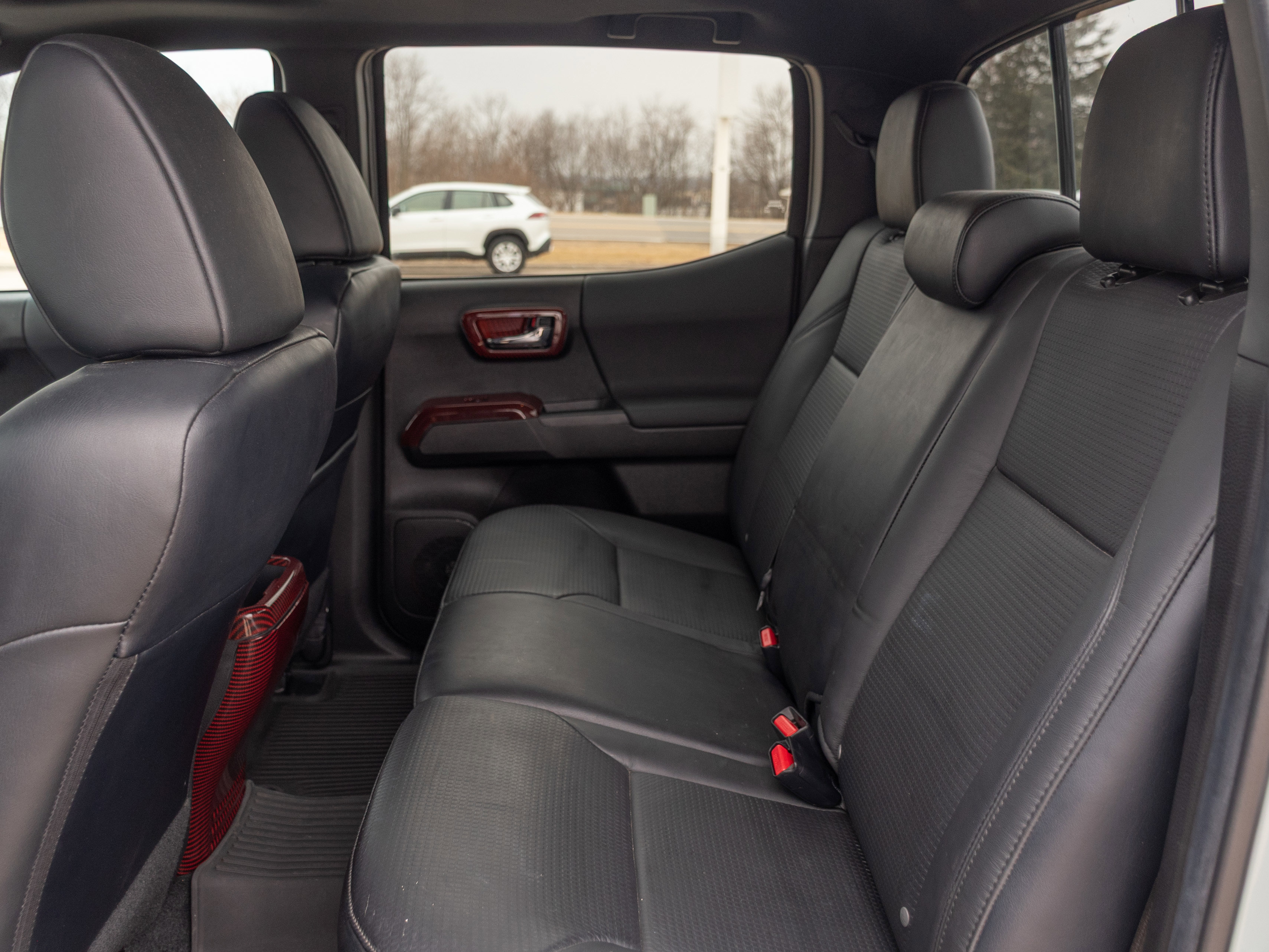 Used 2022 Toyota Tacoma TRD Sport w/ TRD Premium Sport Package AWD/4WD image 17