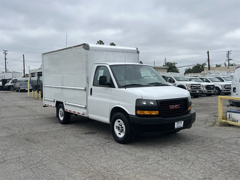 Used 2021 GMC Savana 3500 w/ Power Convenience Package RWD image 1