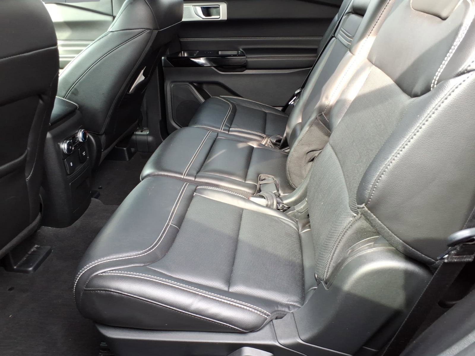 Used 2022 Ford Explorer ST w/ Equipment Group 401A image 6