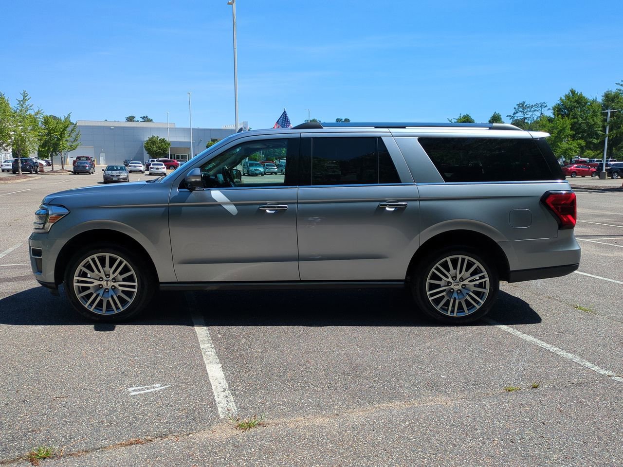 Used 2024 Ford Expedition Max Limited AWD/4WD image 7