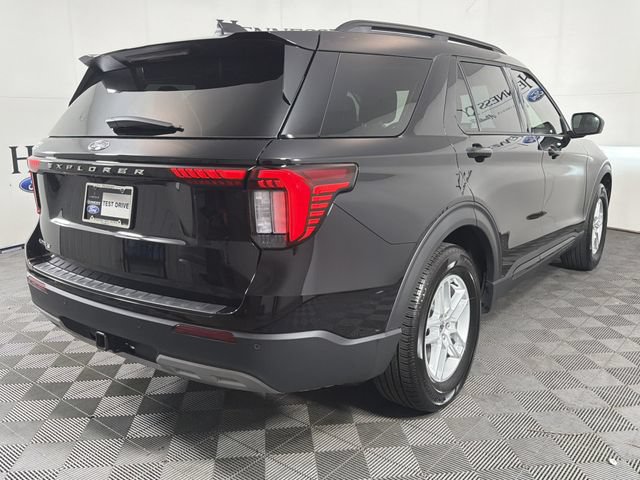 Used 2026 Ford Explorer Active w/ Active Comfort Package RWD image 32