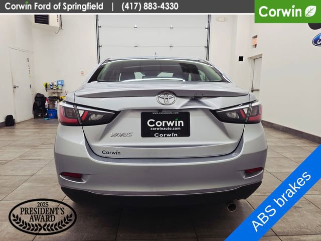 Used 2019 Toyota Yaris LE FWD image 4