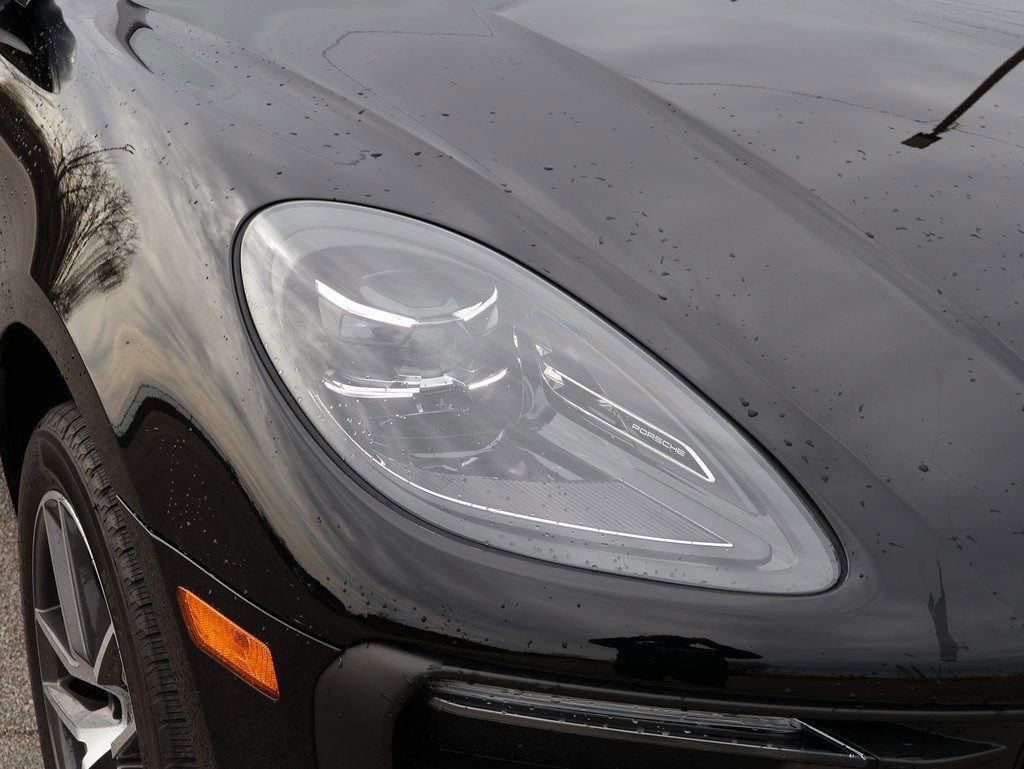 New 2026 Porsche Macan image 14