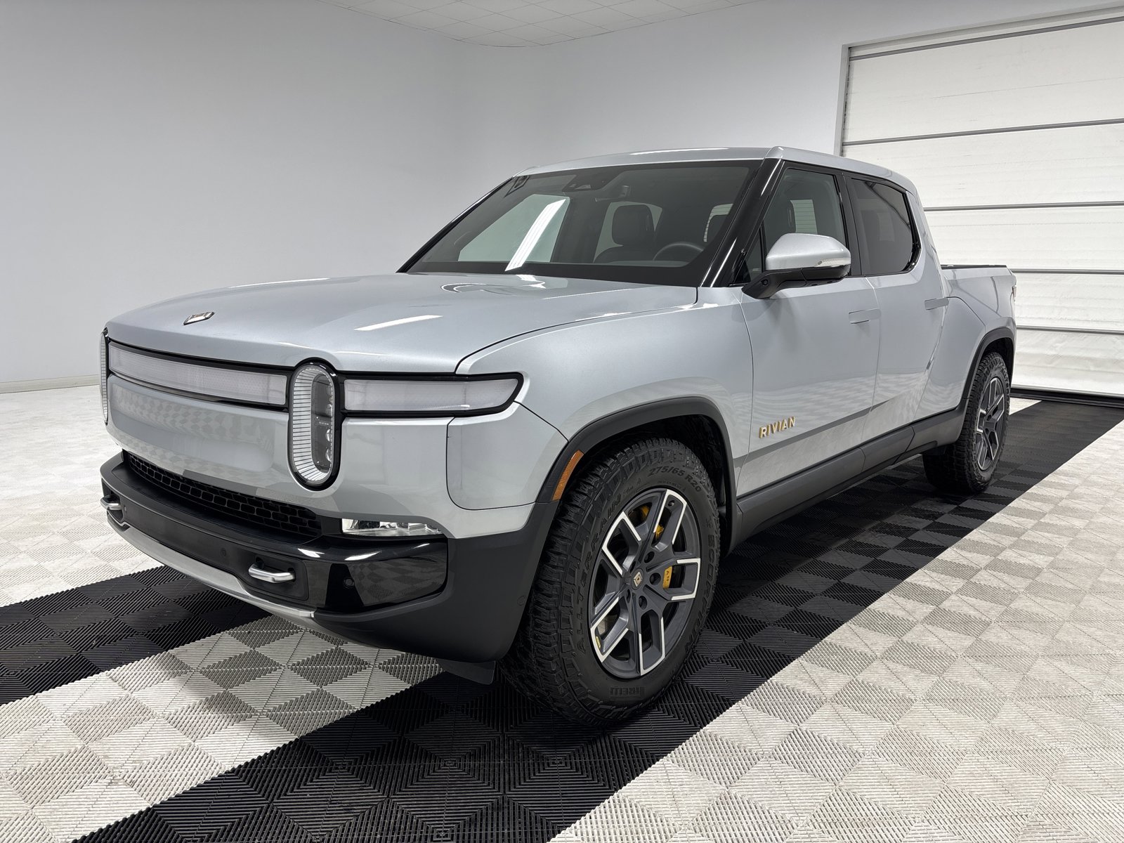 Used 2023 Rivian R1T Adventure