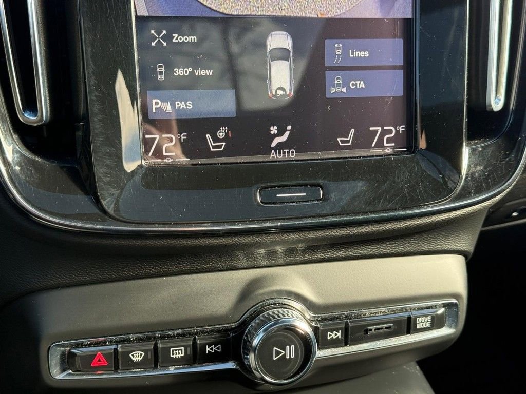 Used 2020 Volvo XC40 T5 R-Design w/ Protection Package Premier image 21