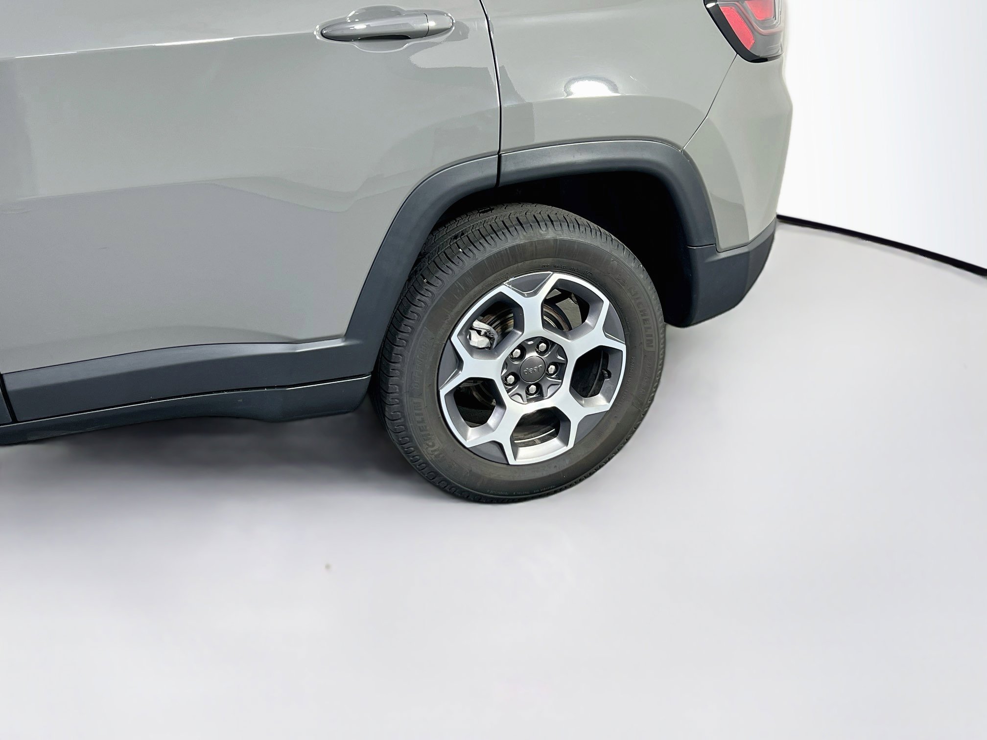 Used 2022 Jeep Compass Trailhawk w/ Trailhawk Elite Group AWD/4WD image 30
