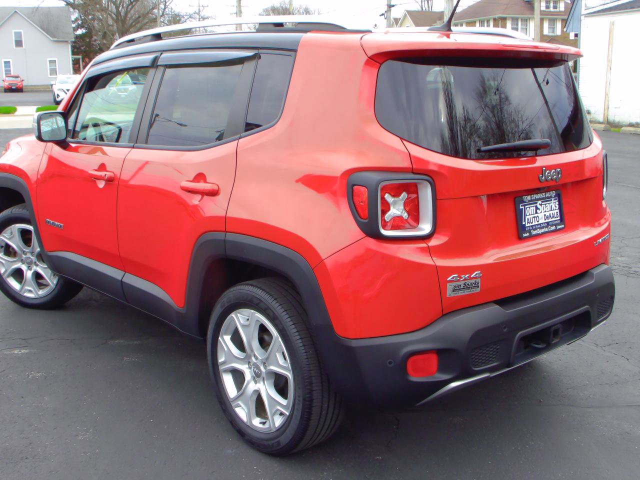 Used 2016 Jeep Renegade Limited image 3