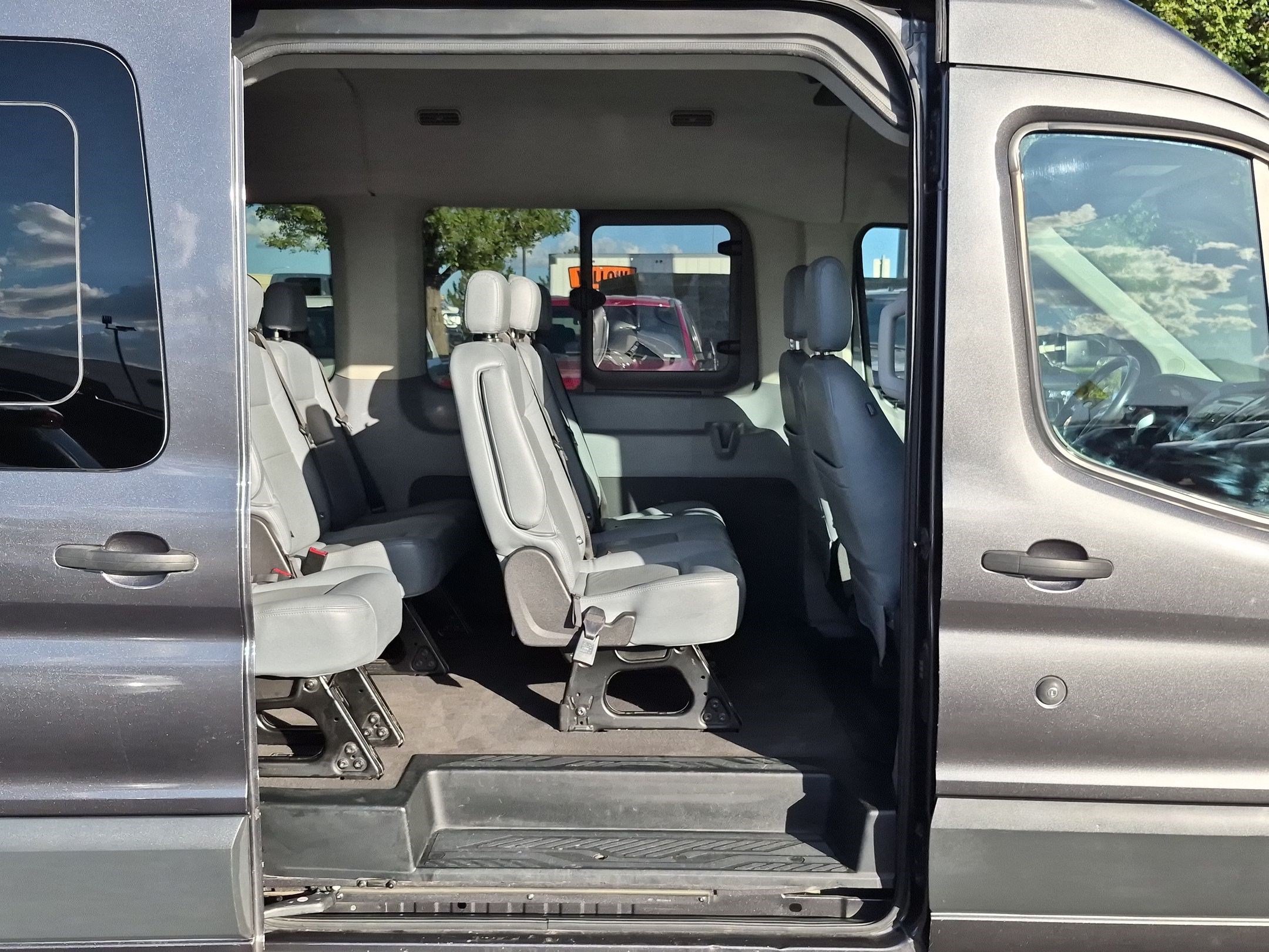 Used 2016 Ford Transit 350 XLT RWD image 28