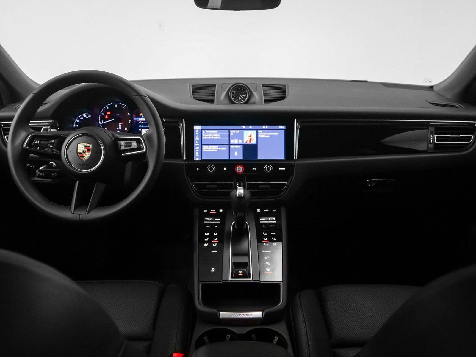 Certified 2025 Porsche Macan image 26