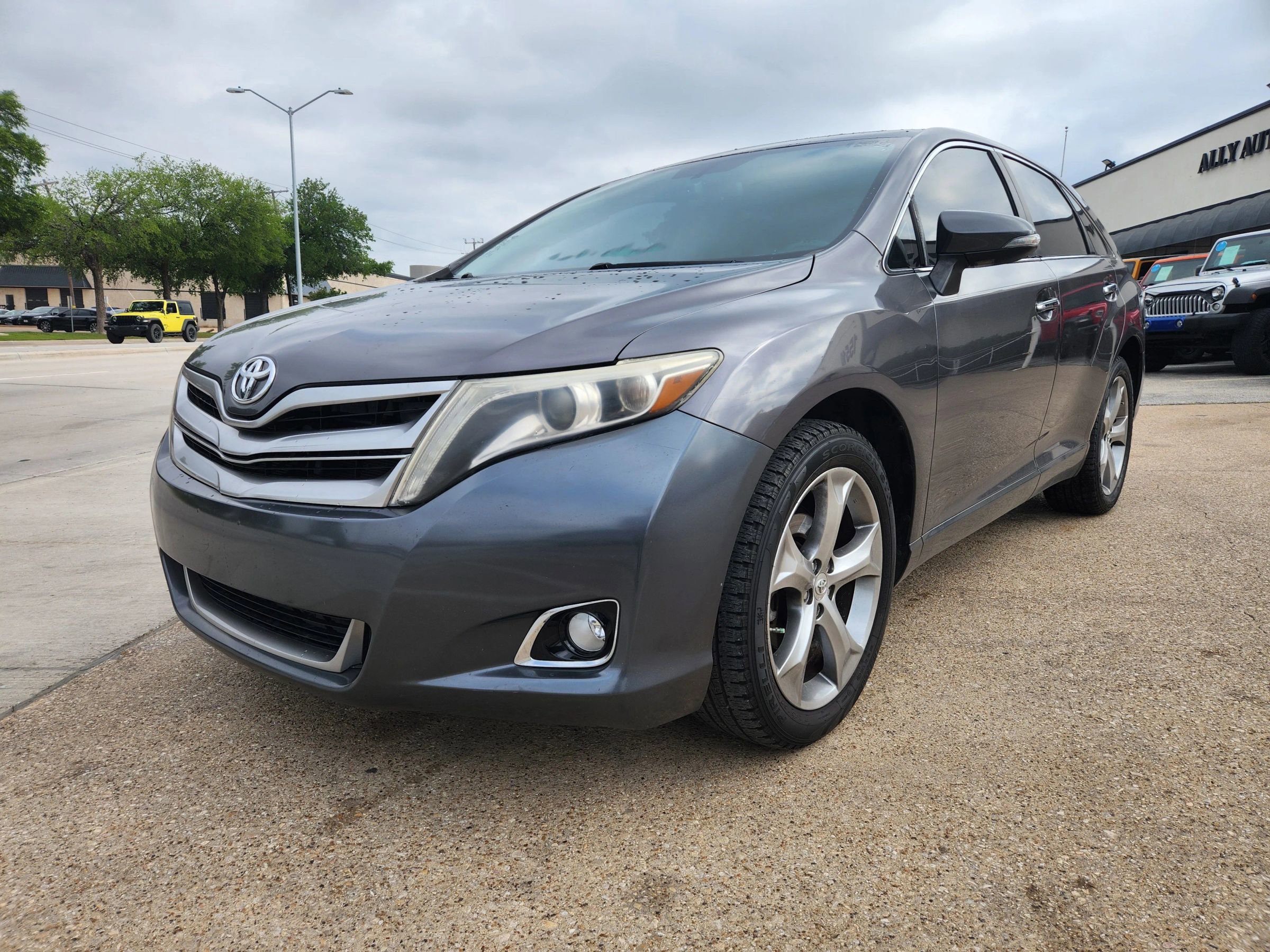 Used 2013 Toyota Venza Limited w/ Tow Prep Pkg FWD image 1