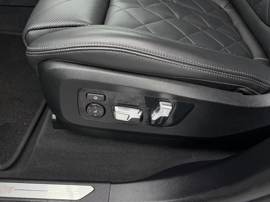 Used 2024 BMW X5 xDrive40i image 11