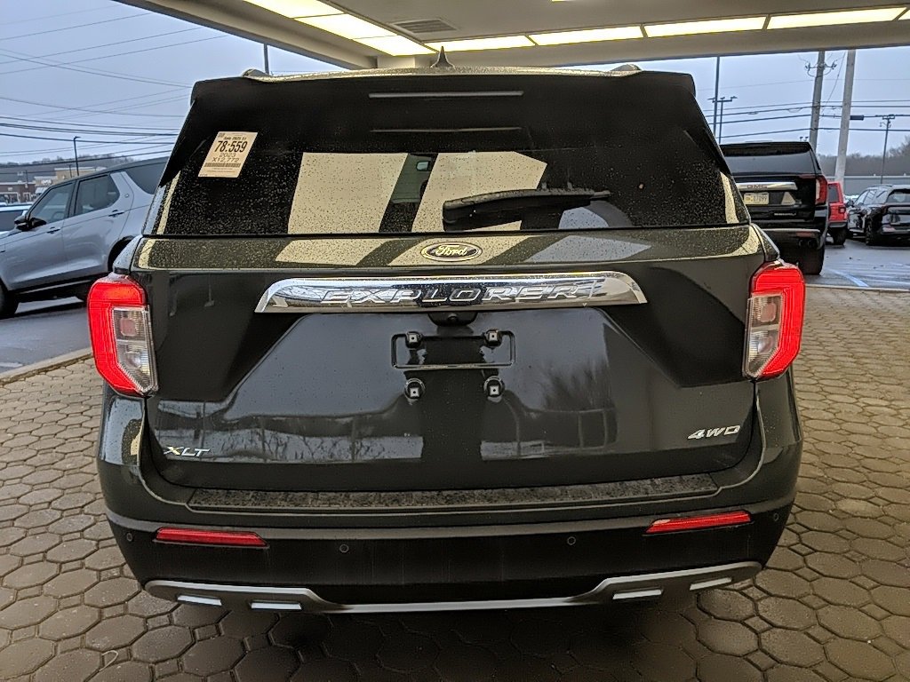 Used 2023 Ford Explorer XLT w/ Equipment Group 202A image 6