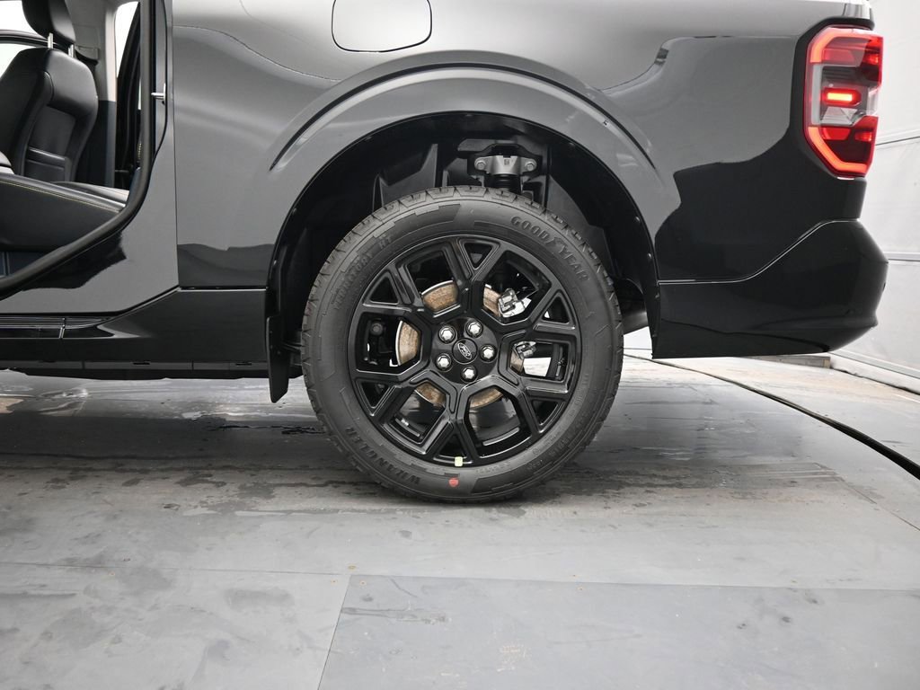 New 2026 Ford Maverick Lobo AWD/4WD image 22