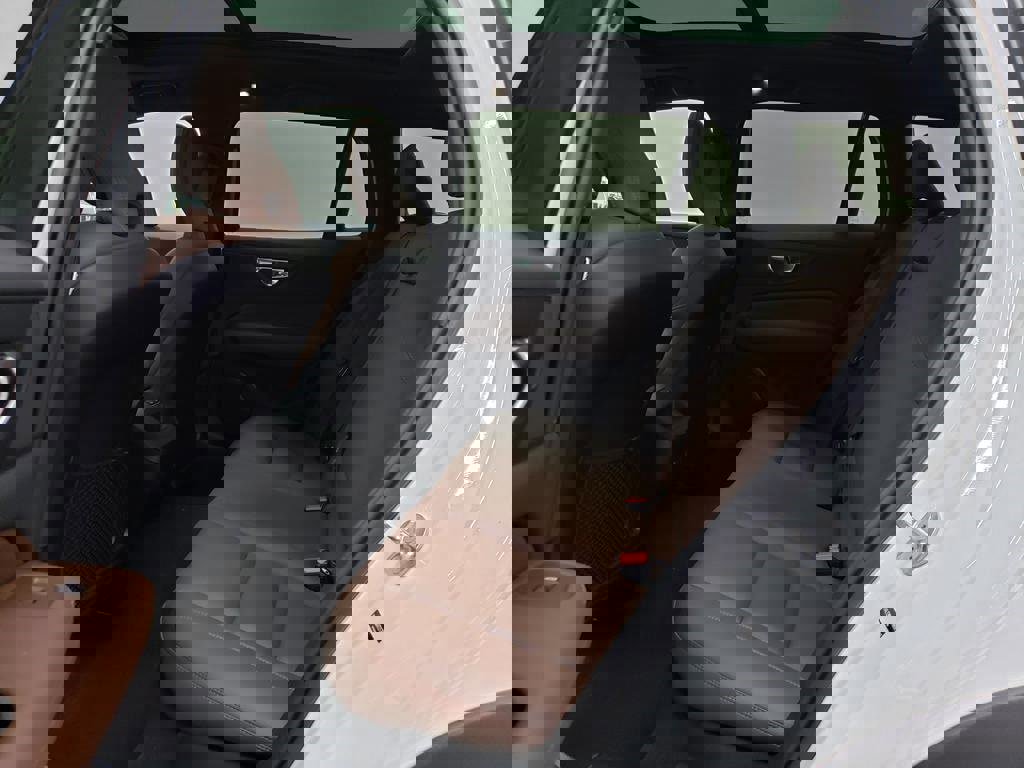 New 2026 Volvo V60 B5 Cross Country Plus w/ Protection Package Premier image 8