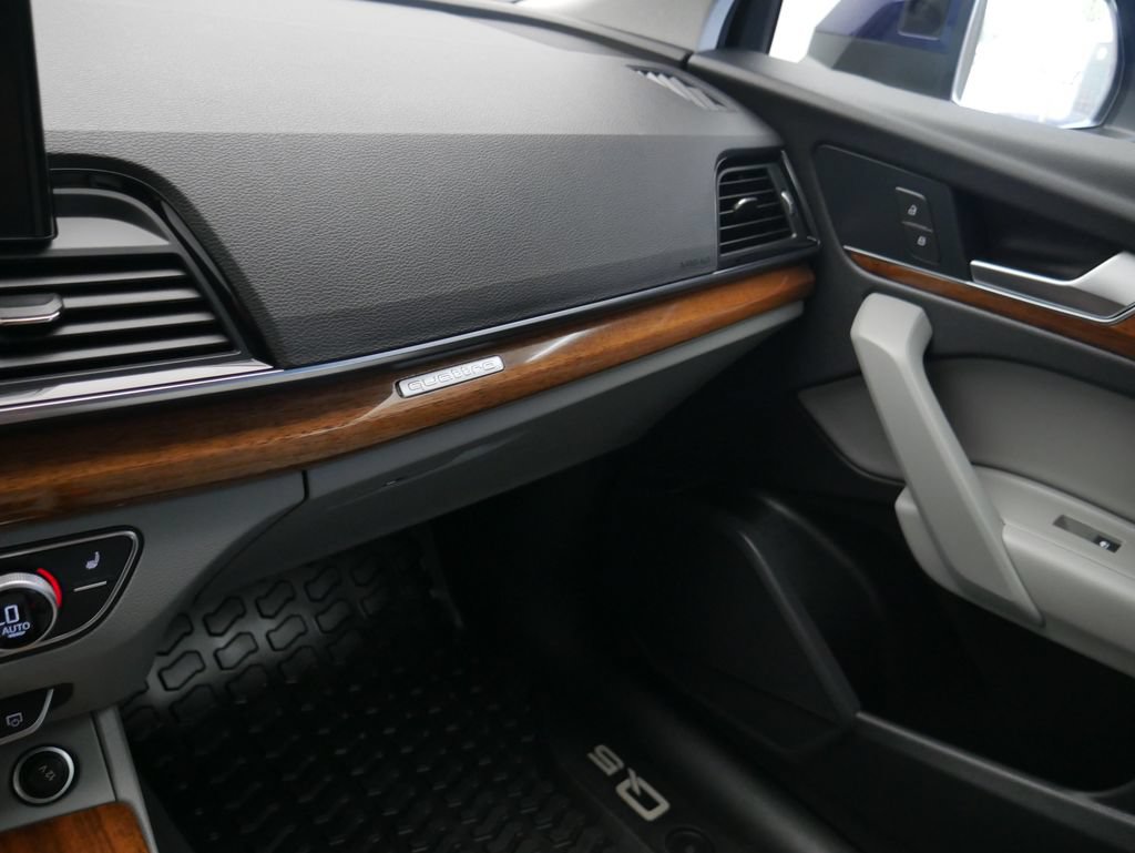 Certified 2023 Audi Q5 2.0T Premium w/ Convenience Package AWD/4WD image 34