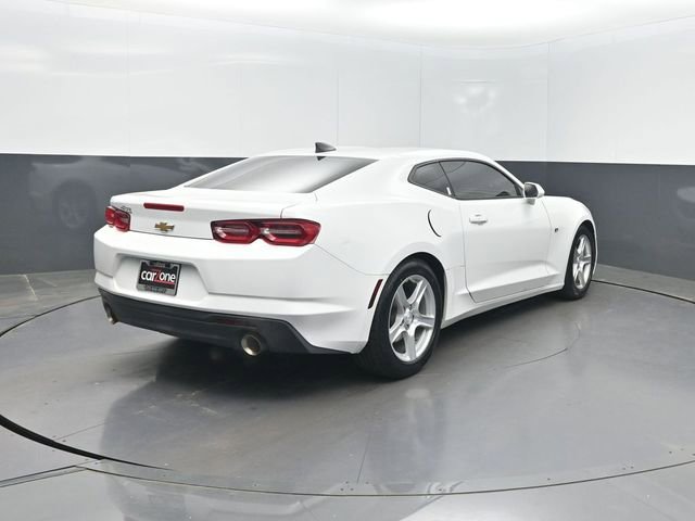 Used 2020 Chevrolet Camaro LT RWD image 28