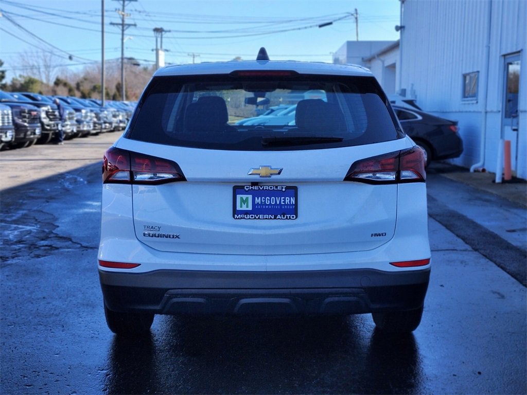 Used 2022 Chevrolet Equinox LS image 4