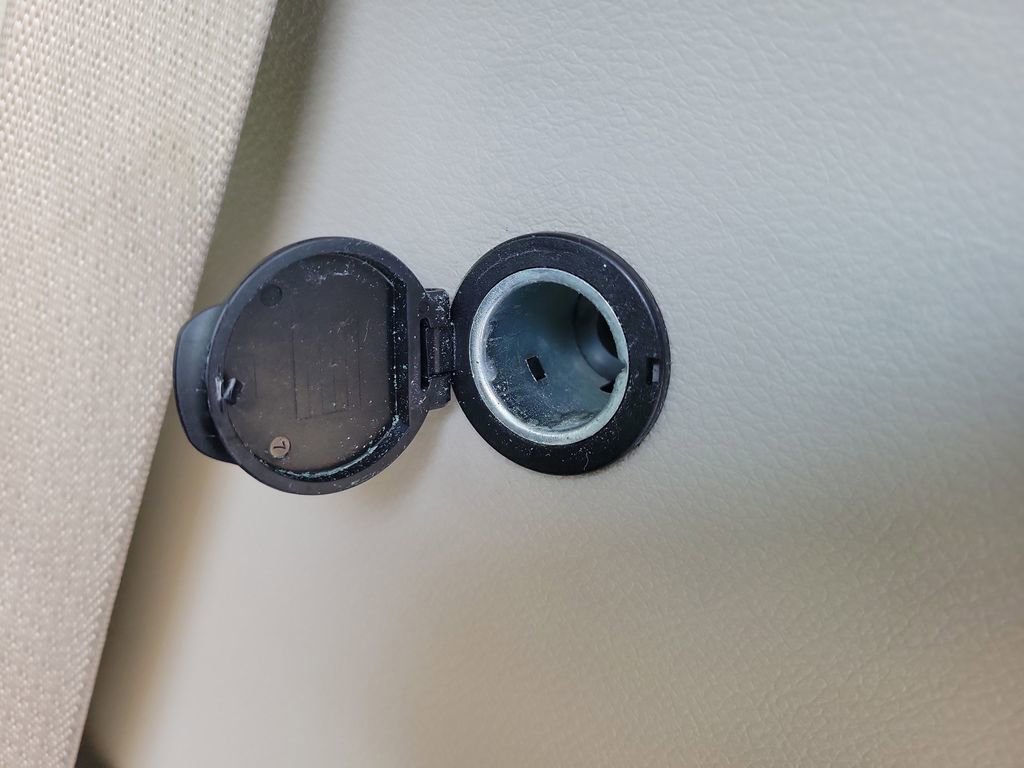 Certified 2023 Chrysler Pacifica Touring-L image 24