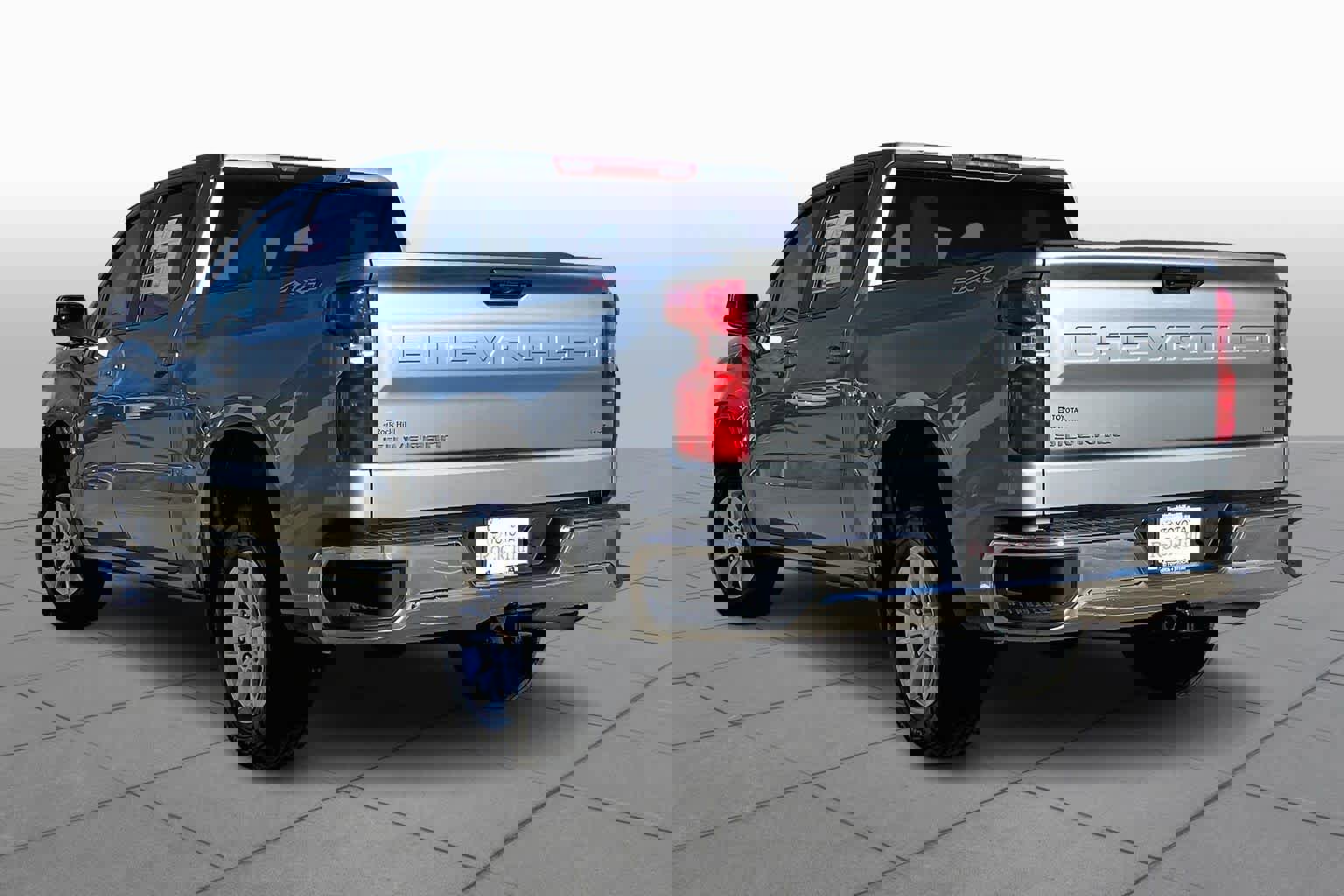 Used 2025 Chevrolet Silverado 1500 LT image 12