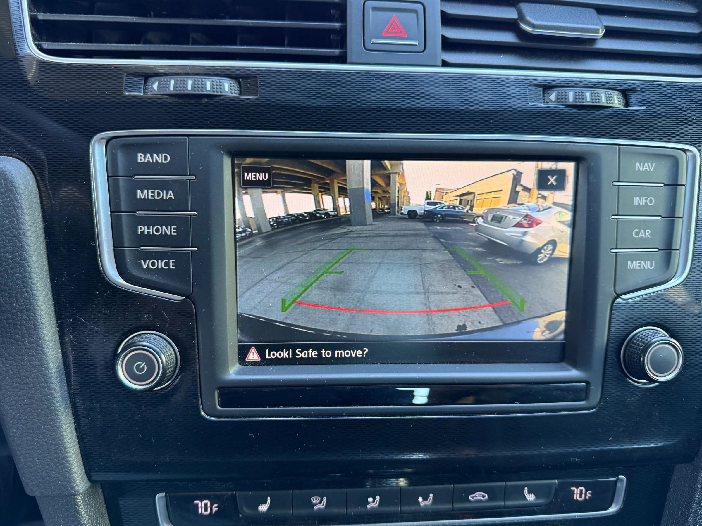 Used 2017 Volkswagen GTI SE image 27