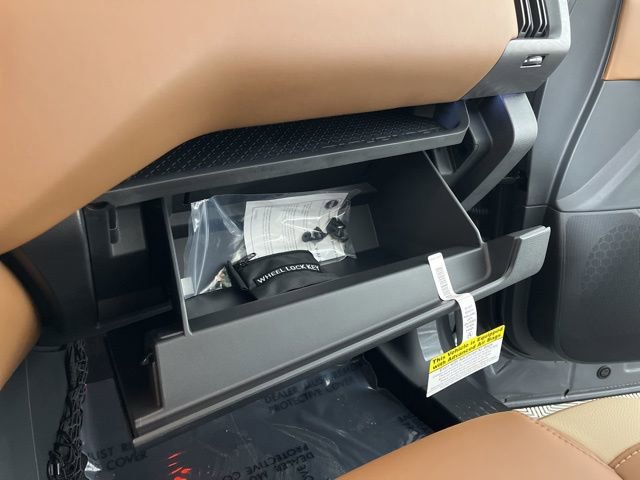 New 2026 Nissan Pathfinder Platinum image 38