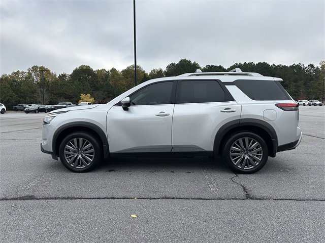 Certified 2025 Nissan Pathfinder SL w/ SL Premium Package image 5