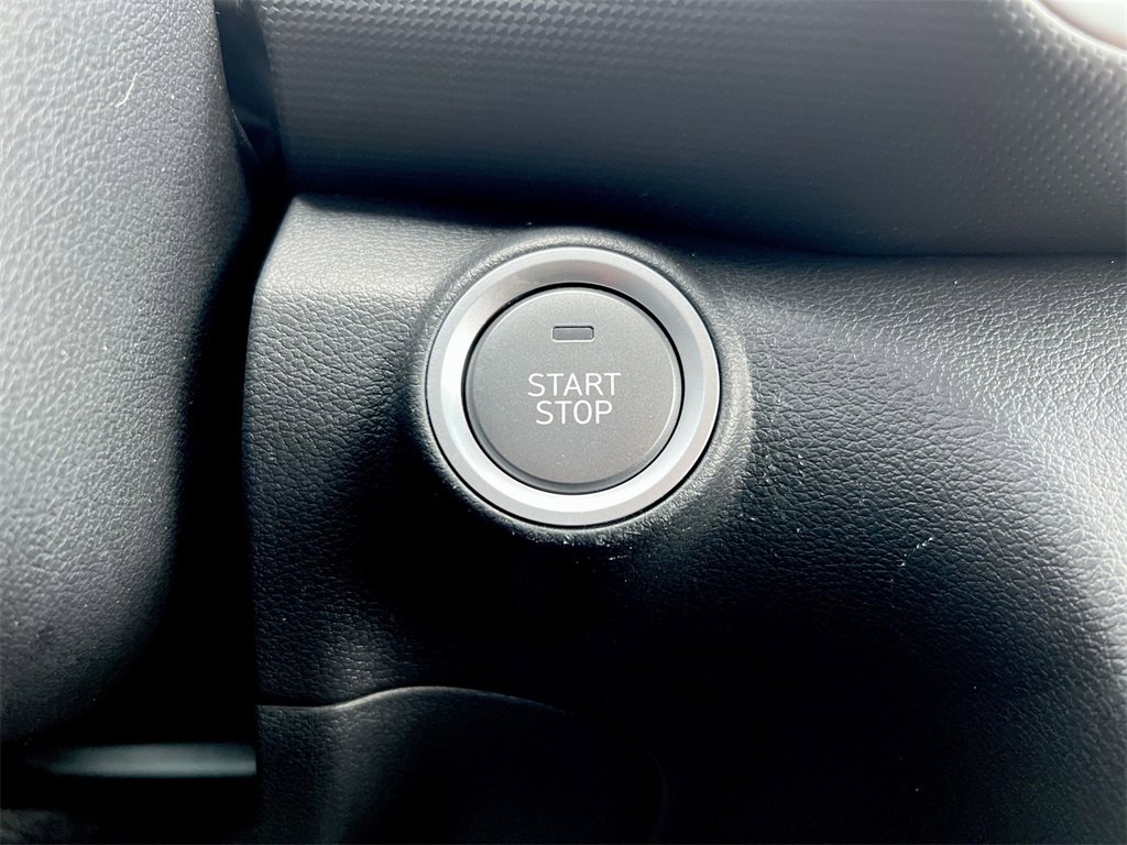 Used 2023 Hyundai Kona SE image 15