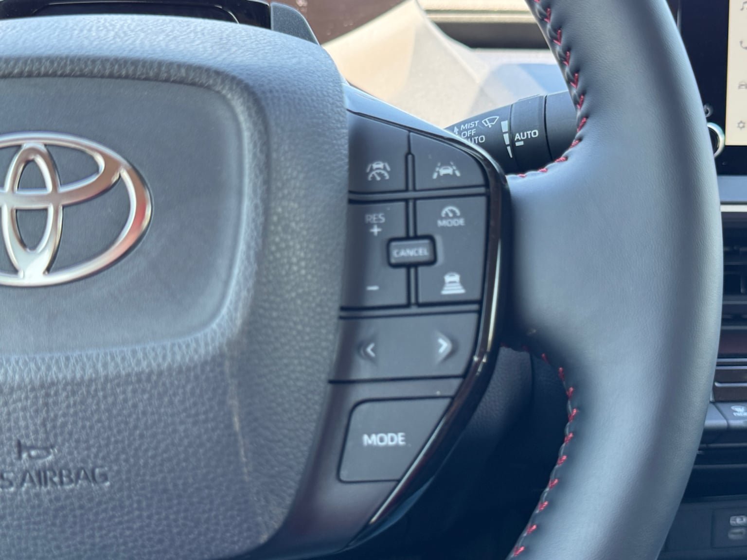 Used 2024 Toyota Prius Prime FWD image 23