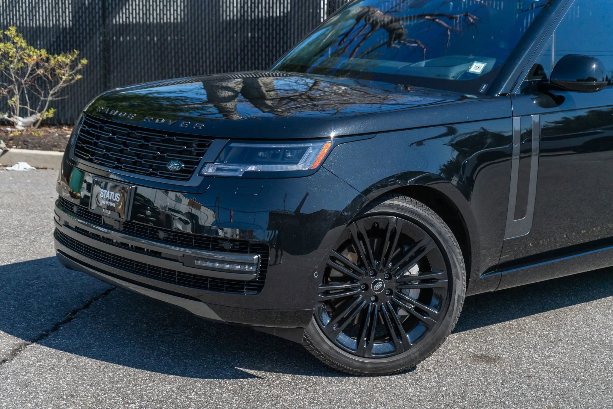 Used 2023 Land Rover Range Rover Long Wheelbase SE AWD/4WD image 8