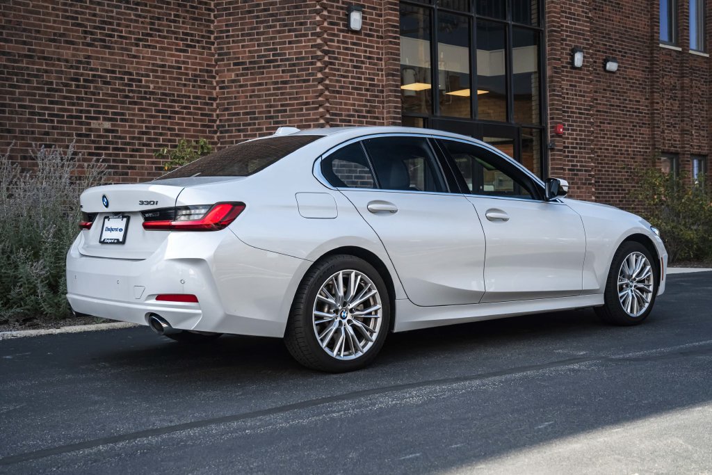 Used 2024 BMW 330i xDrive Sedan AWD/4WD image 6