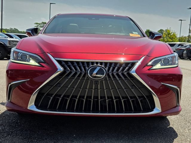 Used 2025 Lexus ES 300h w/ Technology Package FWD image 8