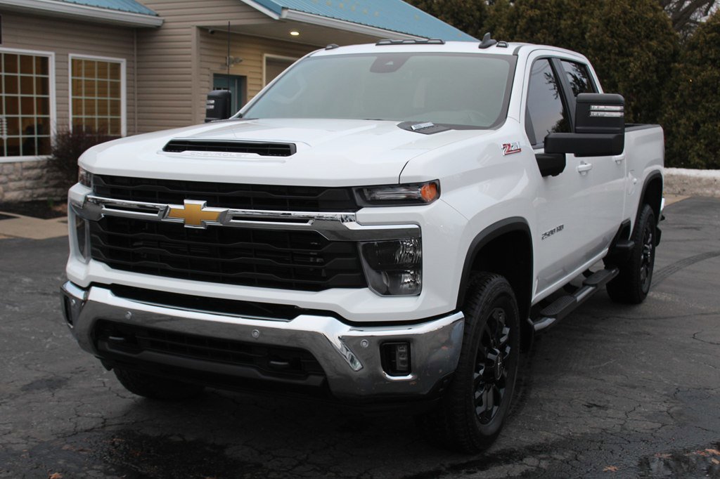 Used 2025 Chevrolet Silverado 2500 LT w/ All Star Edition image 12