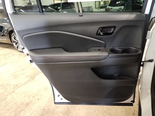 Certified 2025 Honda Passport Black Edition image 25