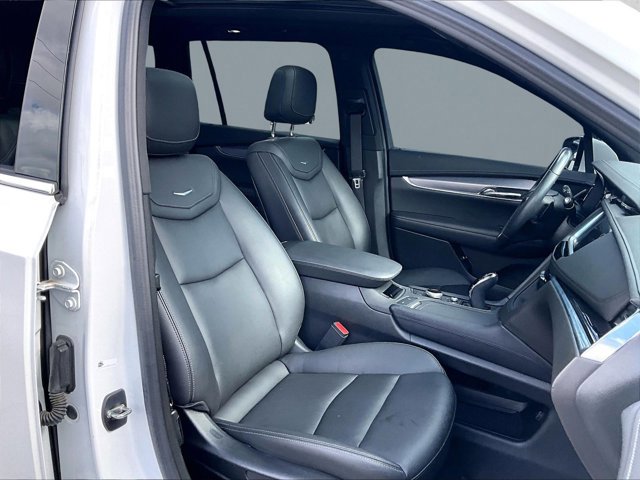 Used 2023 Cadillac XT6 Luxury image 9