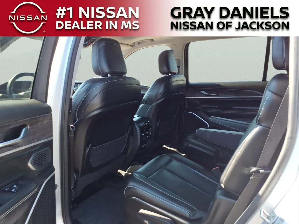 Used 2021 Jeep Grand Cherokee L Limited AWD/4WD image 27