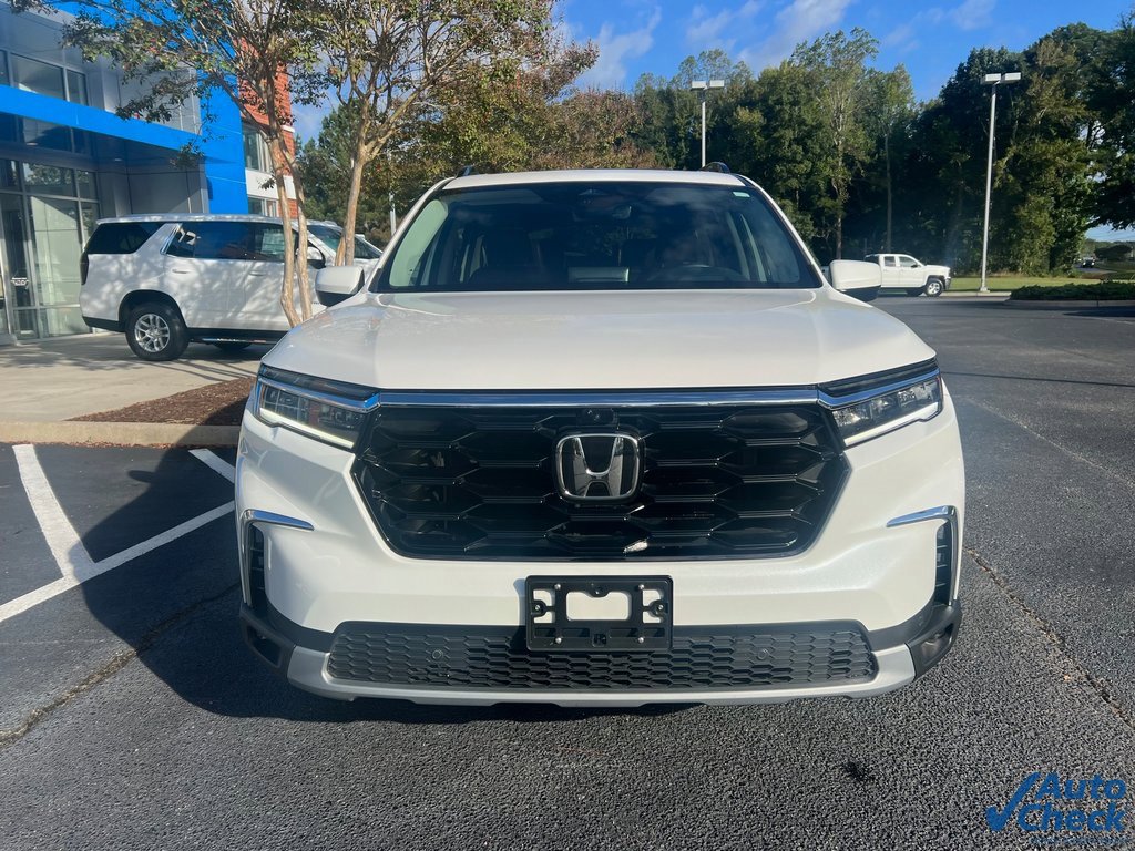 Used 2025 Honda Pilot Elite image 3