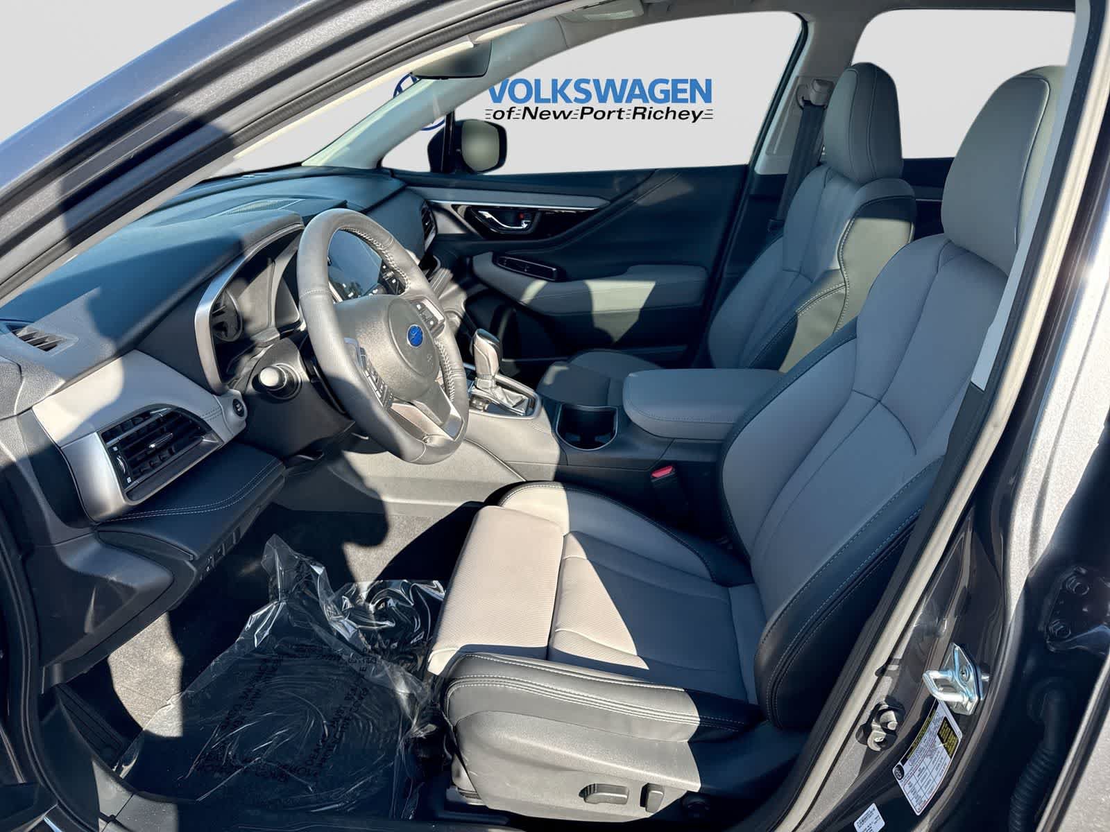 Used 2025 Subaru Outback Limited AWD/4WD image 23