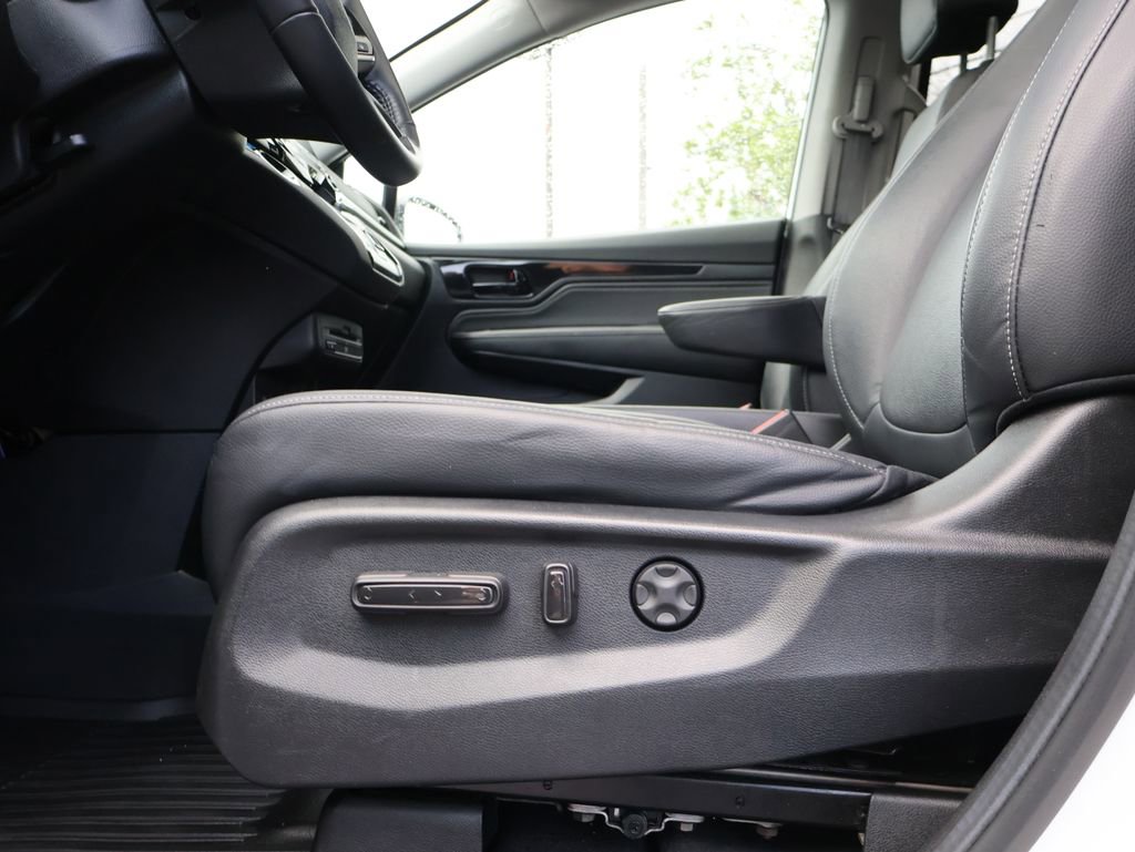 Certified 2024 Honda Odyssey Touring image 35