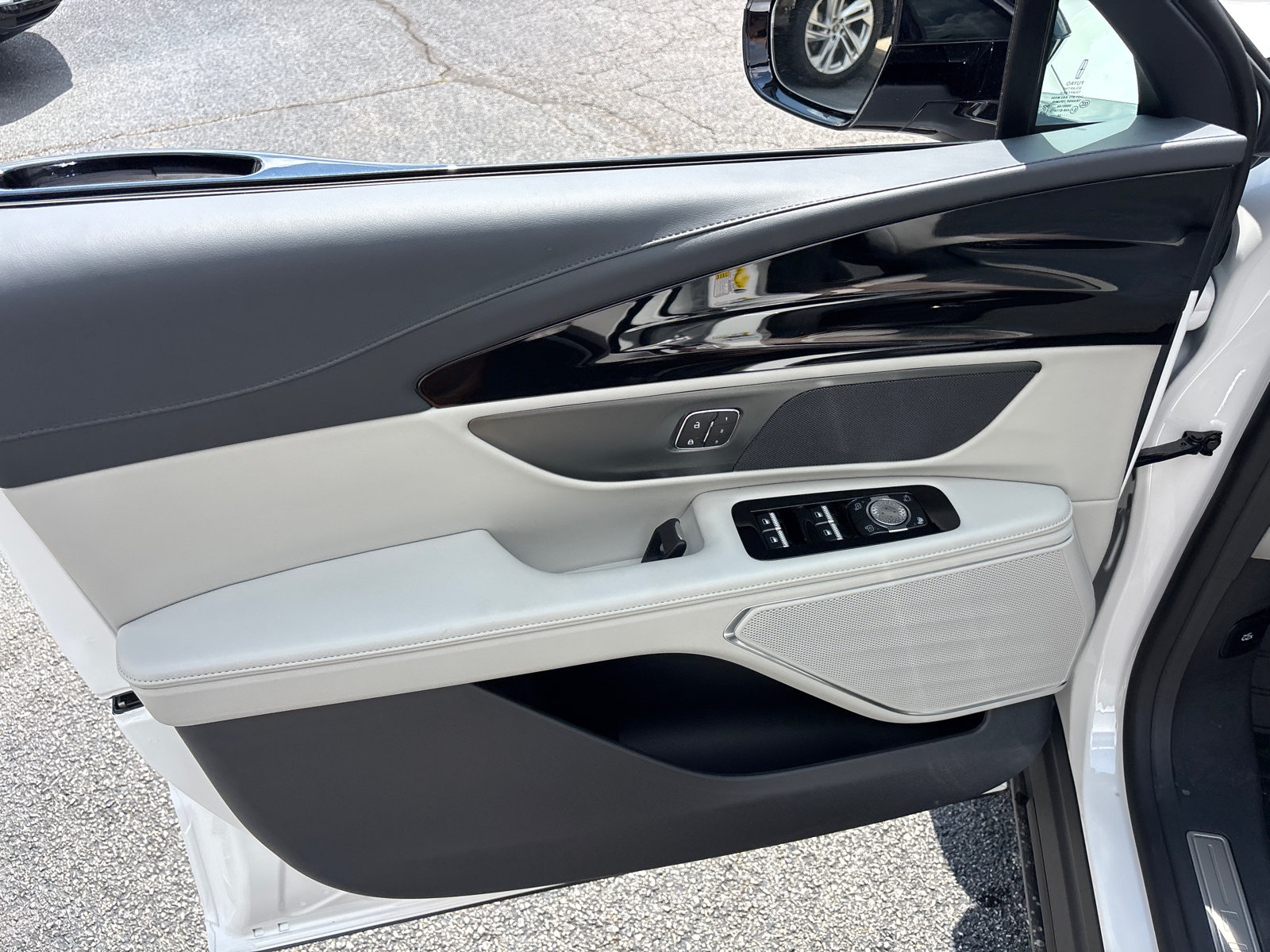 New 2026 Lincoln Nautilus Premier AWD/4WD image 11