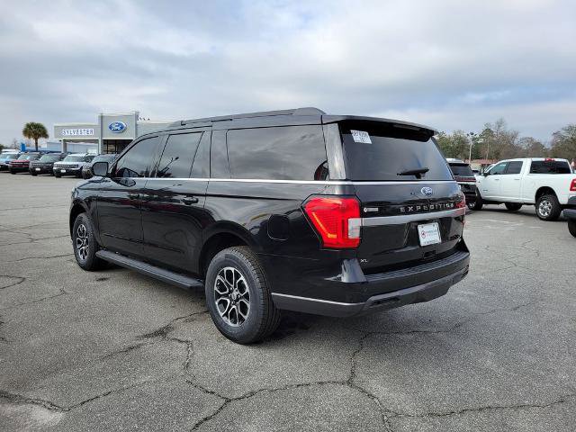 Certified 2023 Ford Expedition Max XLT image 4