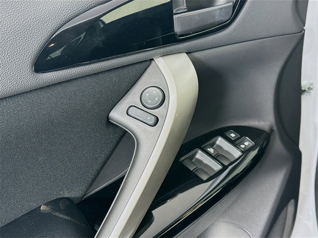 New 2025 Mitsubishi Eclipse Cross LE image 17