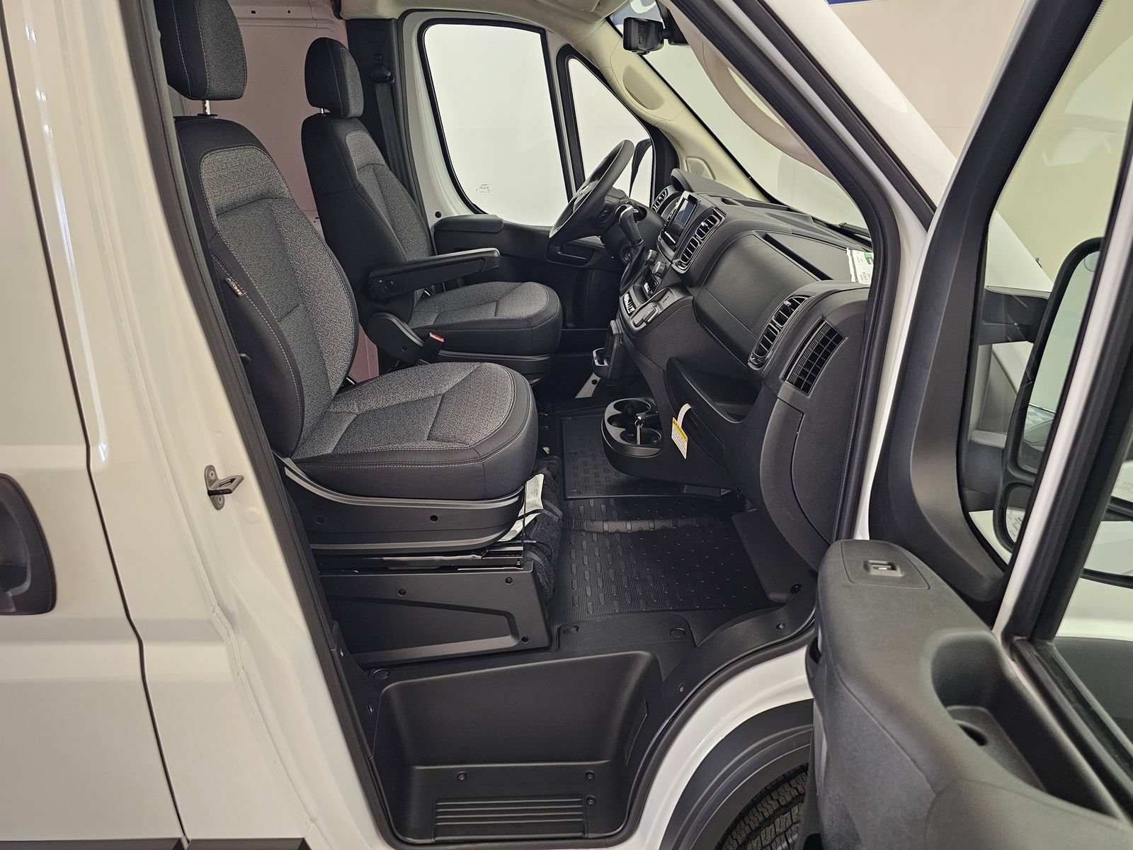 New 2026 RAM ProMaster 3500 FWD image 24