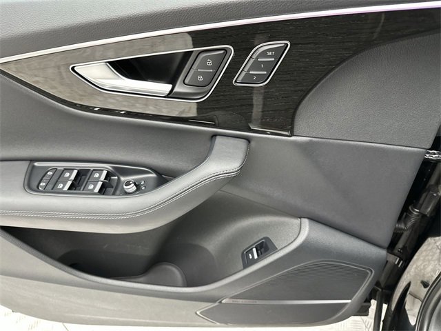 Used 2025 Audi Q7 3.0T Premium Plus w/ Premium Plus Package image 13