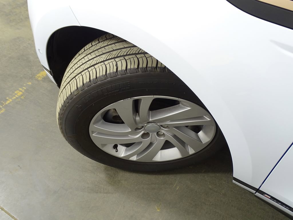 Used 2021 Land Rover Range Rover Evoque R-Dynamic S image 38