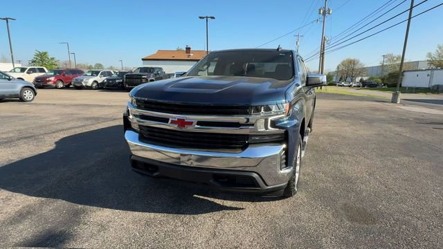 Used 2021 Chevrolet Silverado 1500 LT AWD/4WD image 3