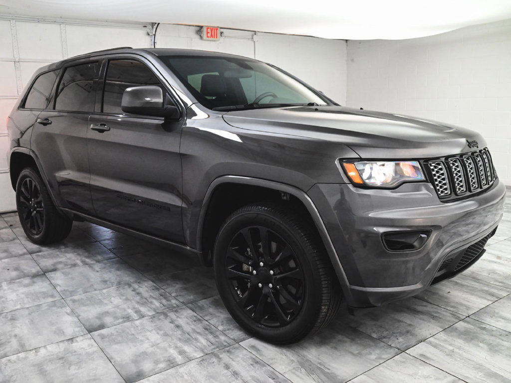 Used 2021 Jeep Grand Cherokee Laredo X AWD/4WD image 3